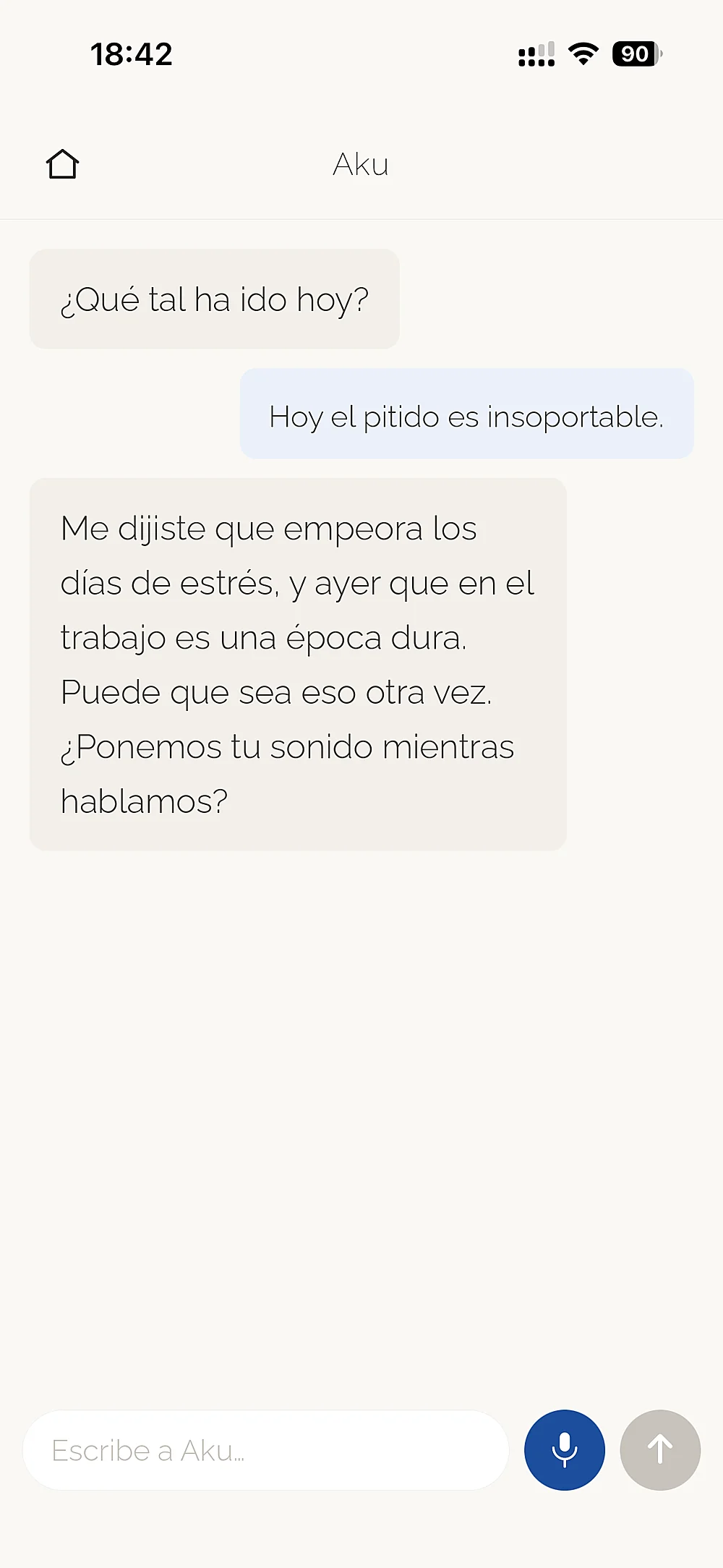 Una conversación en Aku: la persona escribe que hoy el pitido es insoportable, y Aku recuerda lo que le había contado los días anteriores